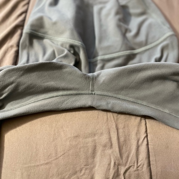 Lululemon Women’s Align Green/ Grey High-Rise Crop 21" Size 4 - Picture 6 of 9